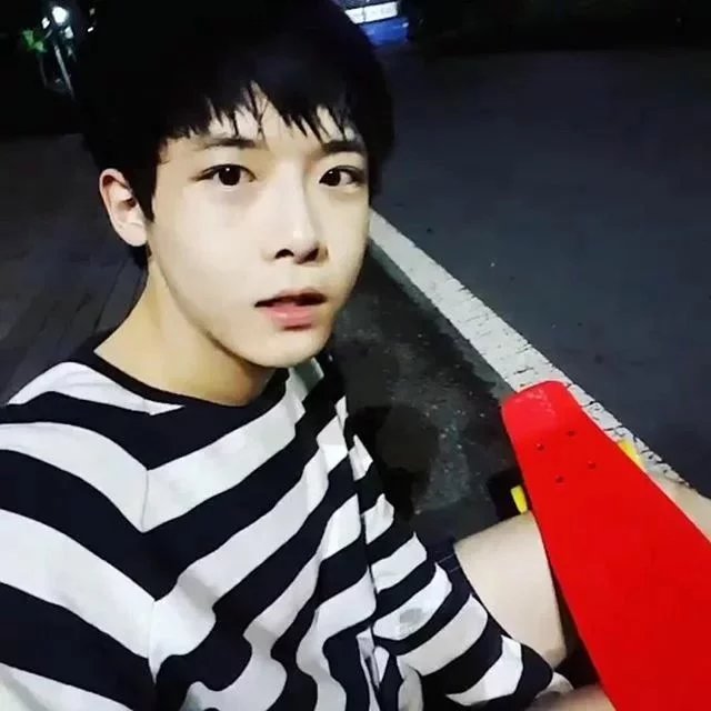 皮育凤文