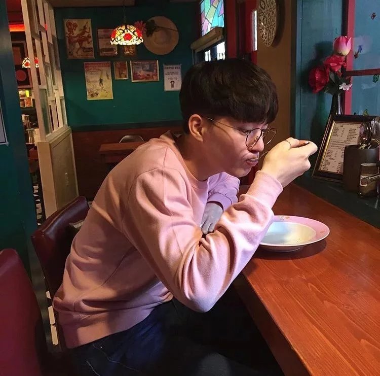 管杰琴朋