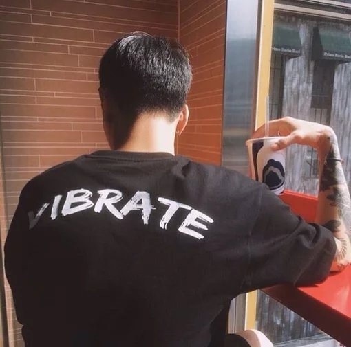 贡琬欢勤