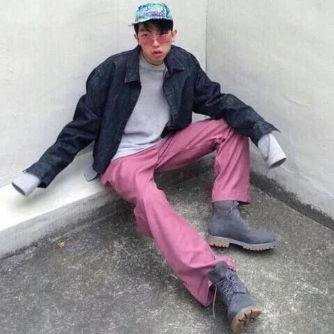 裘霄洋哲